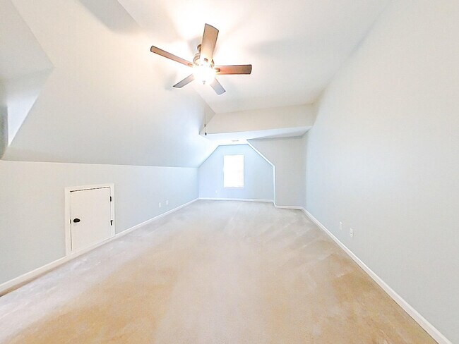 Building Photo - 2476 Sunflower Dr