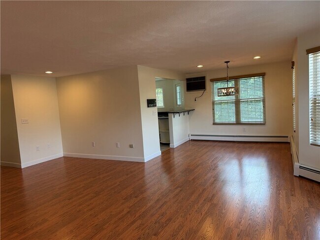 Building Photo - 29 Swan Ct