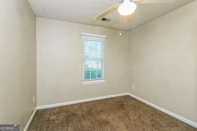 Building Photo - 2327 Wavetree Ln NW