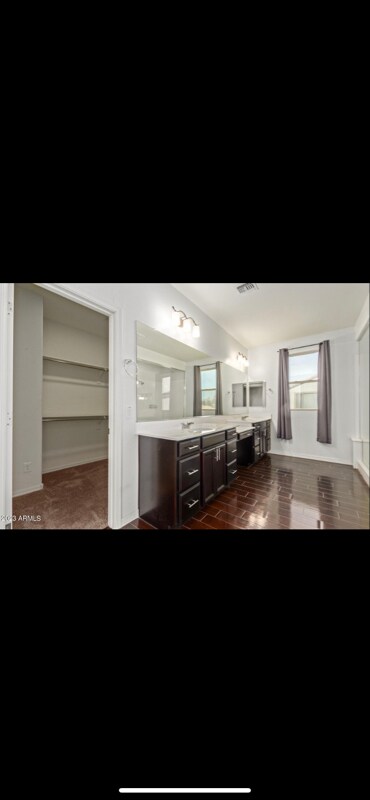 Building Photo - 1105 S 201st Dr