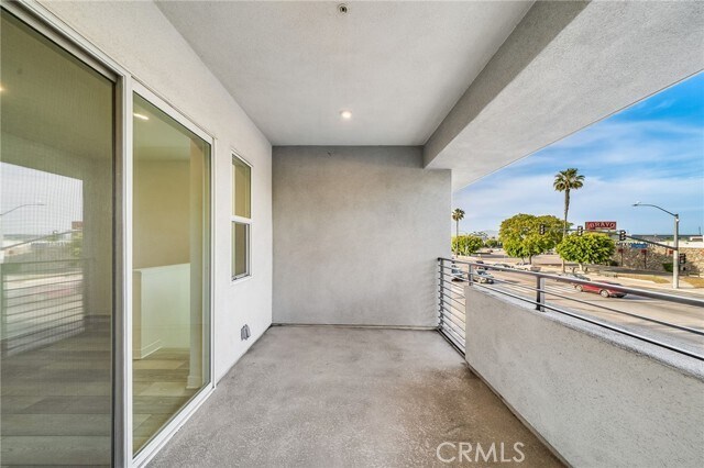 Building Photo - 1102 S Urbana St