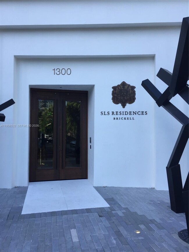 Building Photo - 1300 S Miami Ave