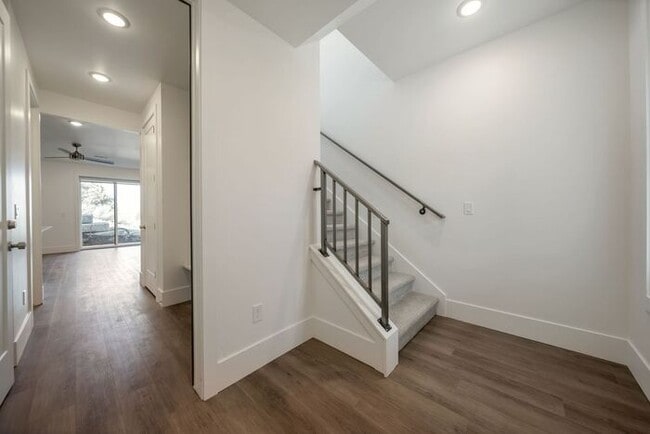 Building Photo - SPECTACULAR VIEWS, MIL APT, BRAND NEW MOUN...