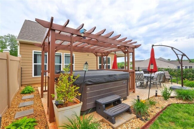 Building Photo - 409 Golden Rod Ct