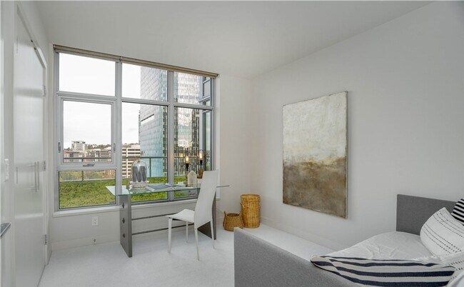 Building Photo - Insignia Condominiums ~ Belltown