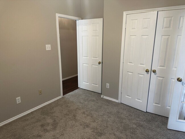 Building Photo - Amazing home in Farmington Estates!