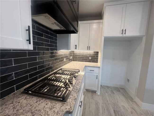 Building Photo - 7301 SW Basswood Ave