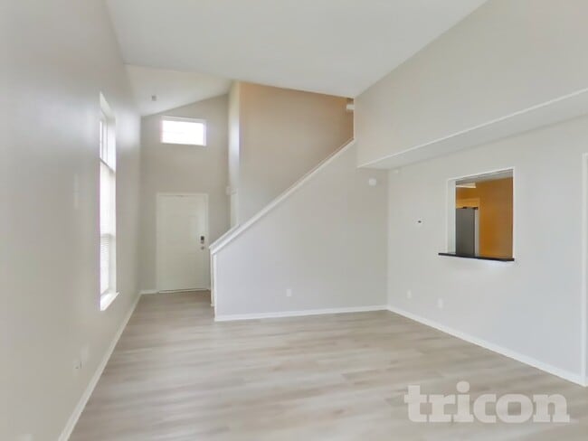 Building Photo - 4531 Riverbrook Ln