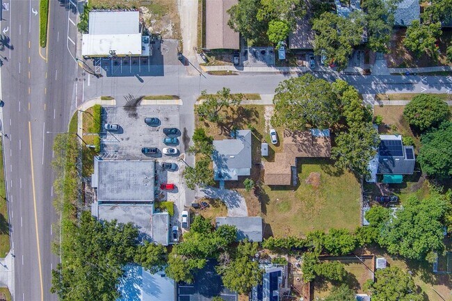 Building Photo - 810 2nd Ave NW