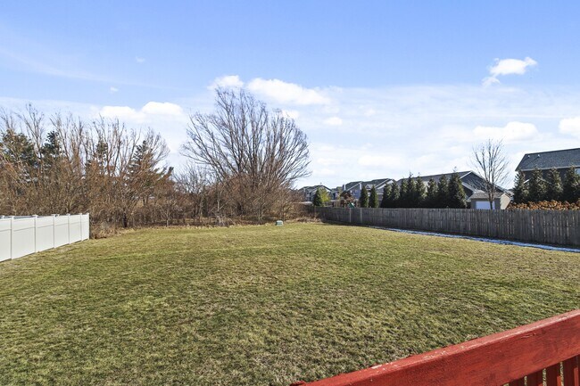 Building Photo - 2950 E Stone Creek Blvd