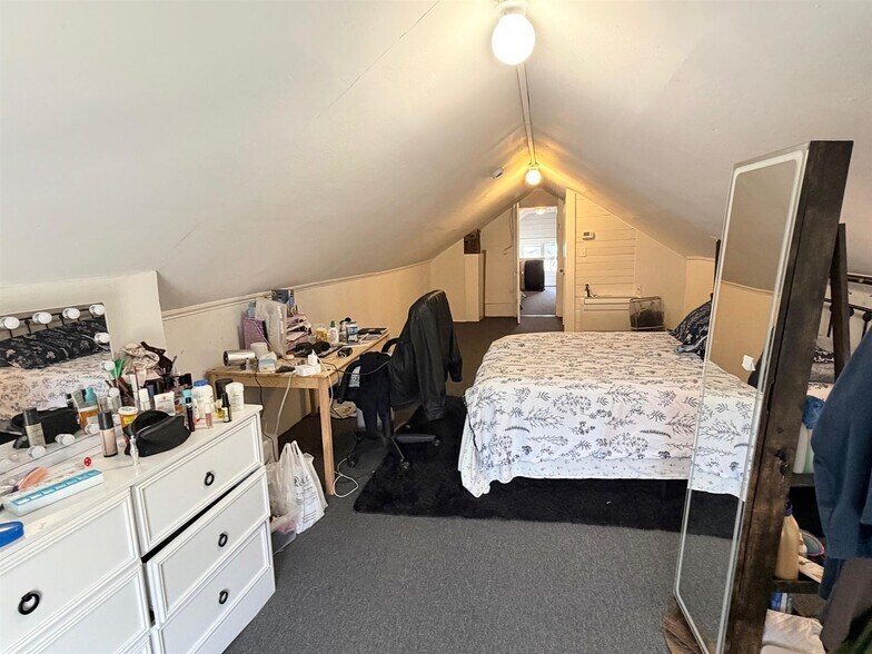 Building Photo - 30 Leonard St