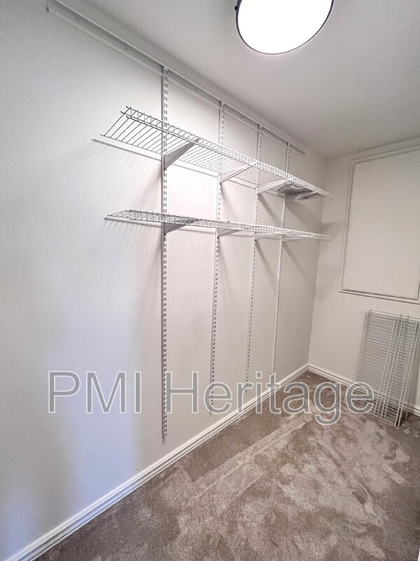 Building Photo - 4416 W Arlington Dr