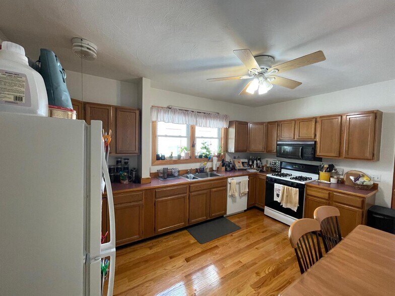 Building Photo - 41 Ossipee Rd