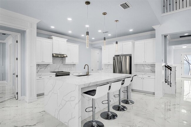 Building Photo - 8306 Sky Eagle Dr