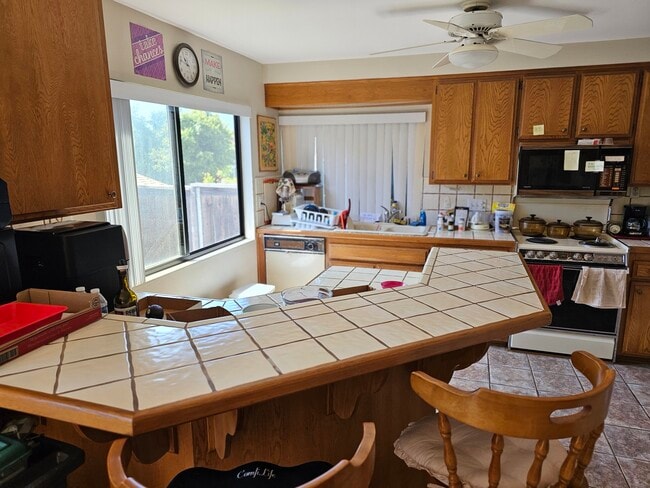 Building Photo - 10256 Carioca Ct