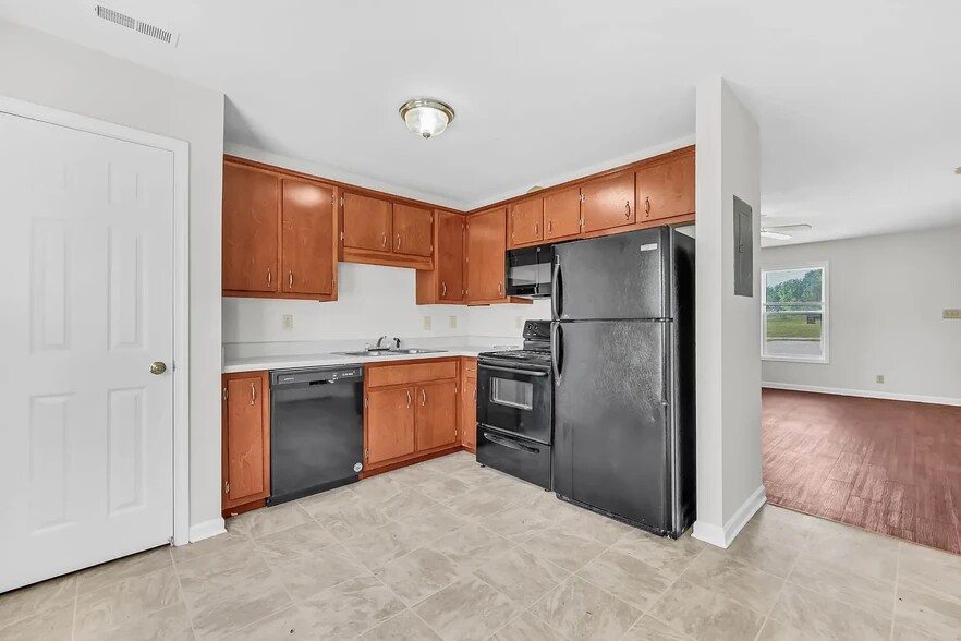 Building Photo - 500 Patriot Park Ct
