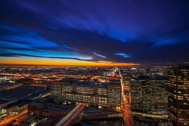 Building Photo - 235 W Van Buren St