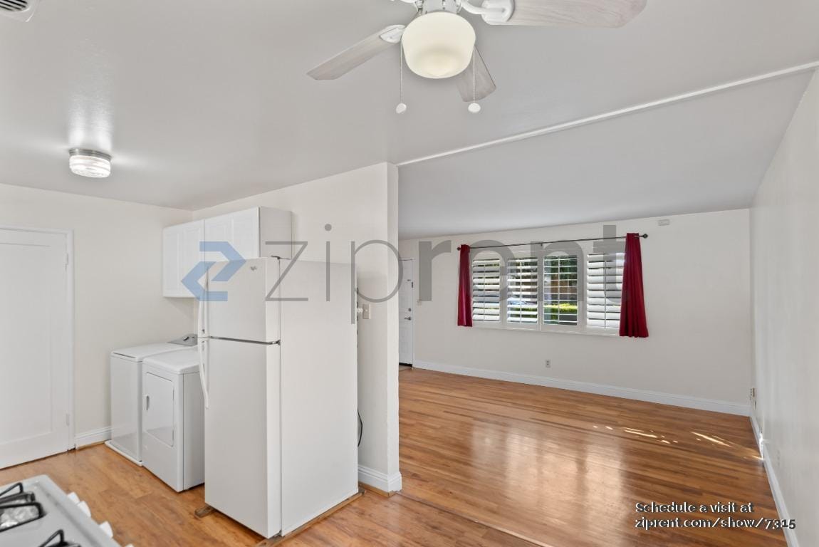 Building Photo - 3534 E Hills Dr