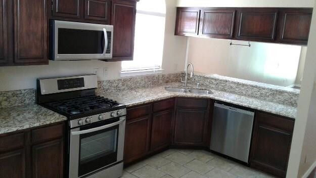 Building Photo - 4748 Bracken Dr