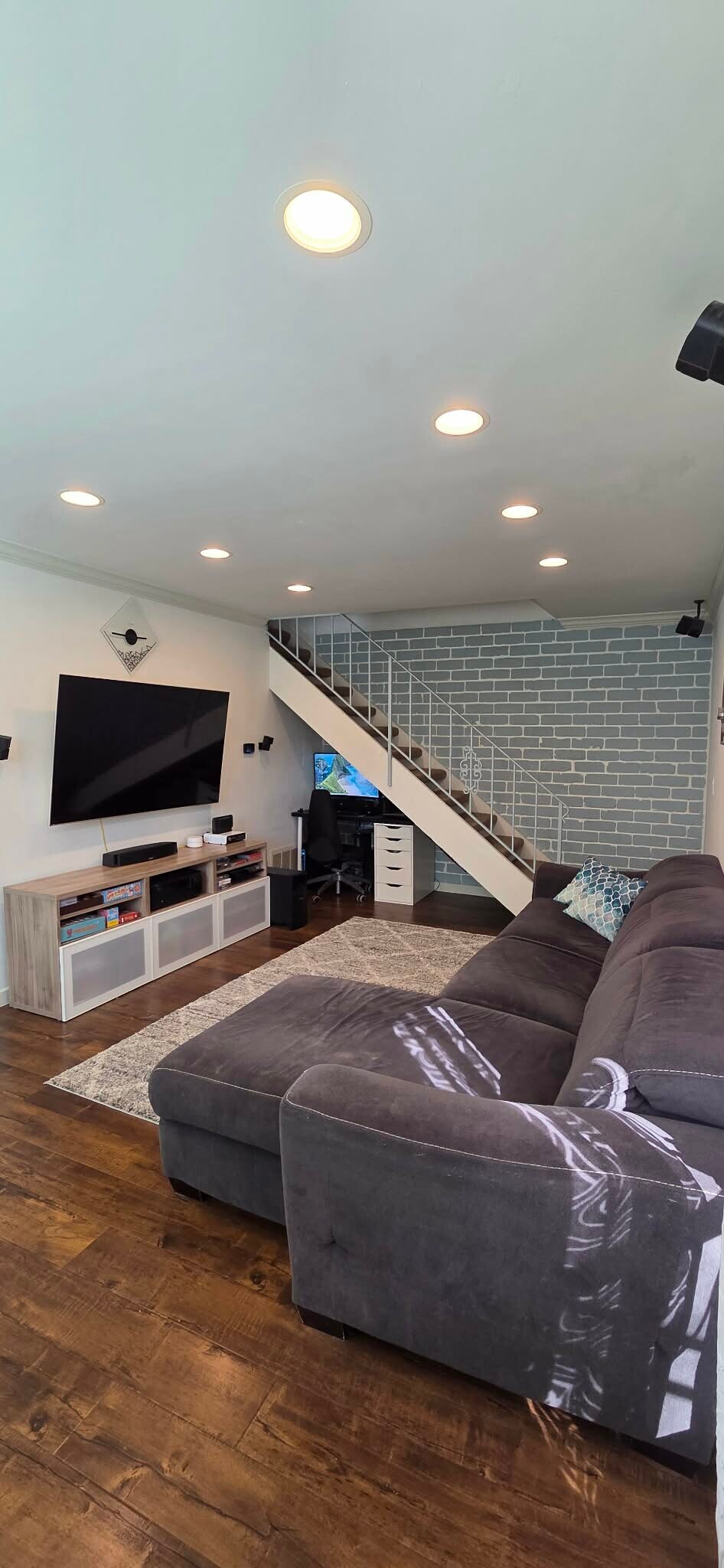 Building Photo - 6017 Via Breve