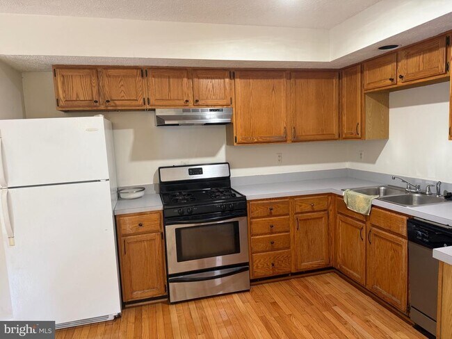 Building Photo - 5491 Prince William Ct