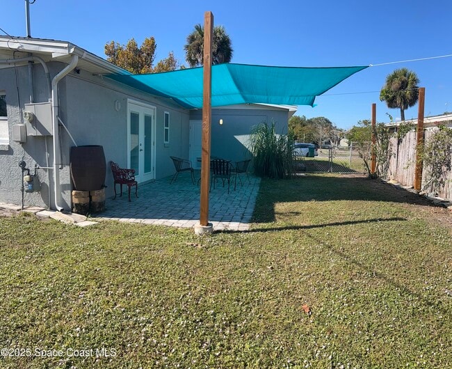 Building Photo - 675 Teak Dr