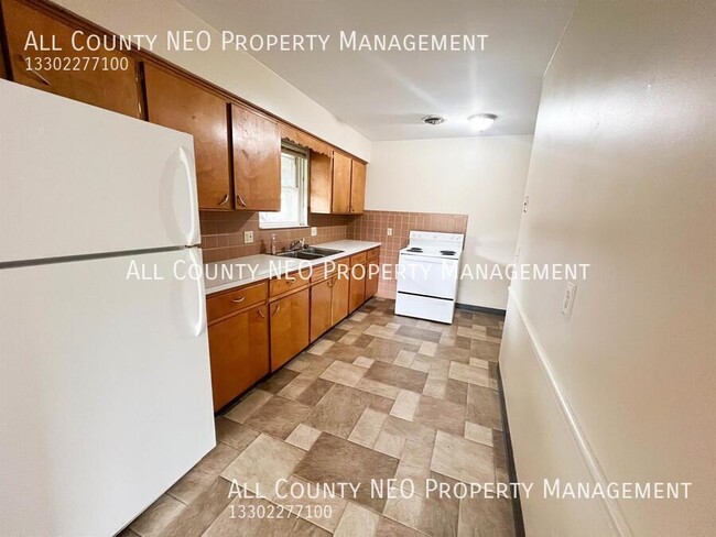 Building Photo - 481 Tompkins Ave