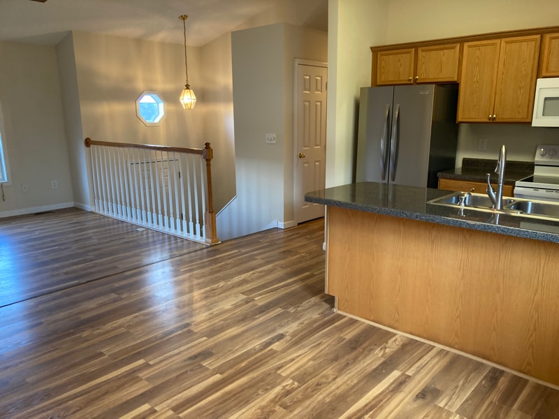 Building Photo - 111 Mountain Creek Ct