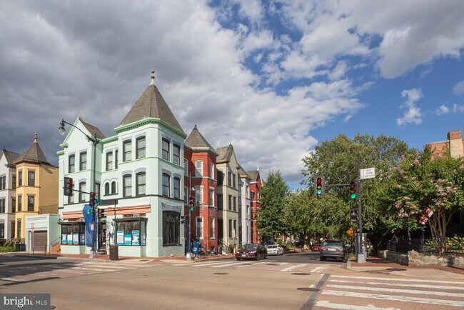 Building Photo - 1823 4th St NW