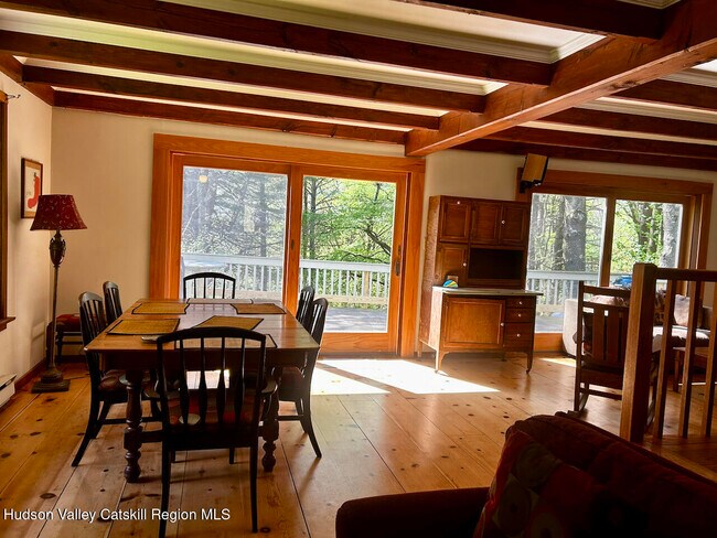 Building Photo - 125 Taconic Creek Rd