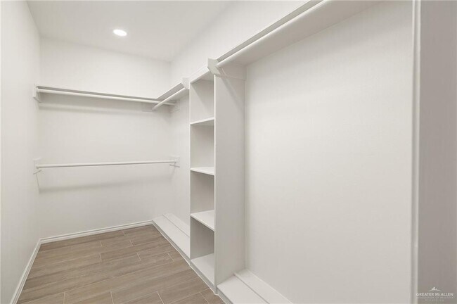 Building Photo - 309 N 36th Ln