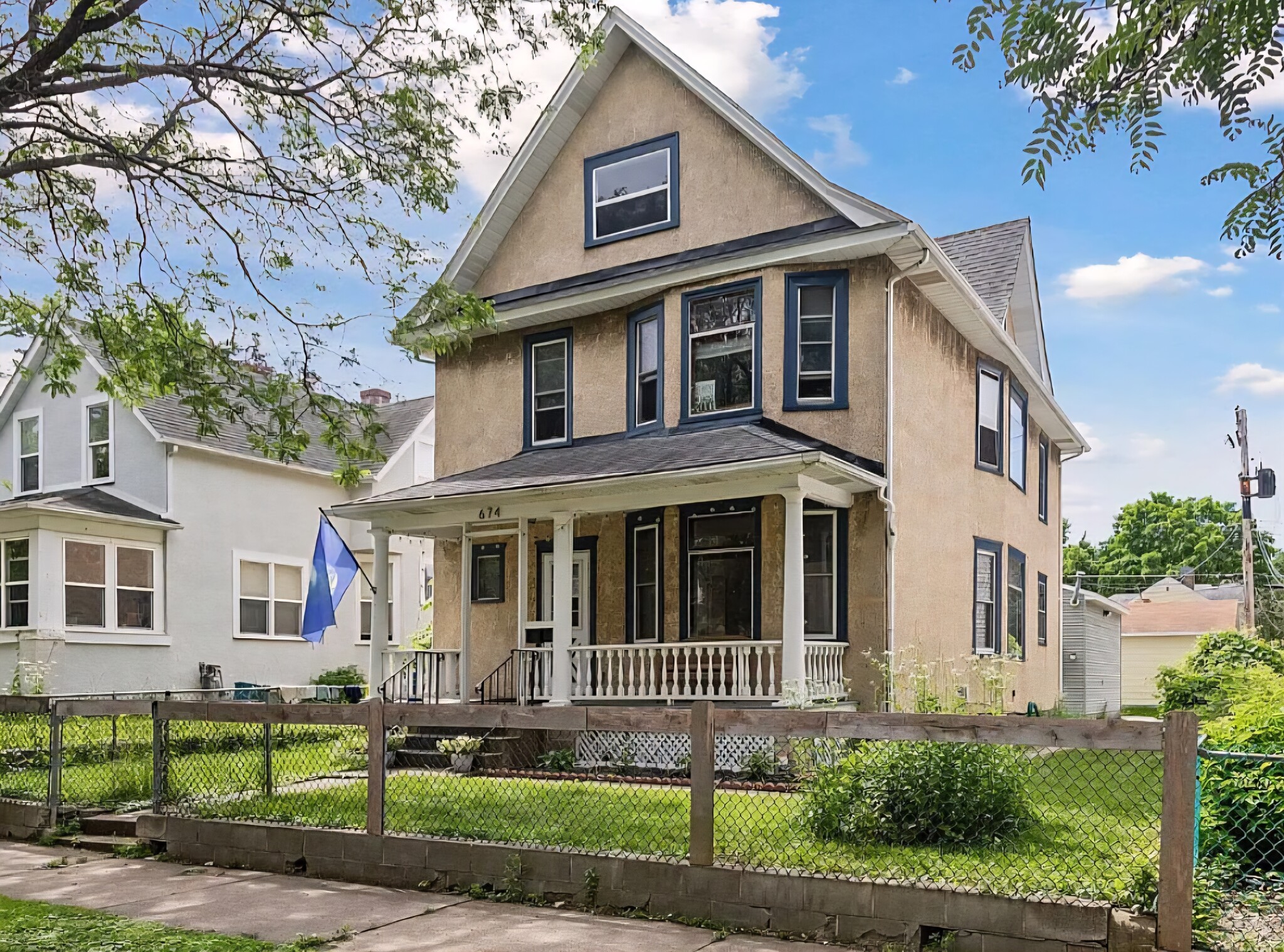 Building Photo - 674 Orange Ave E