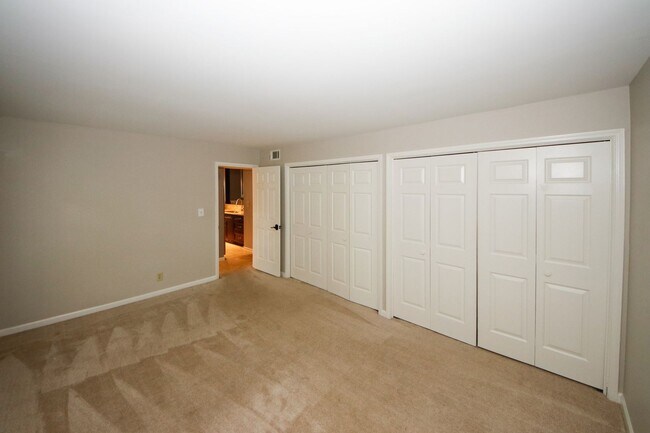 Building Photo - Secluded Community Near The Perimeter Mall
