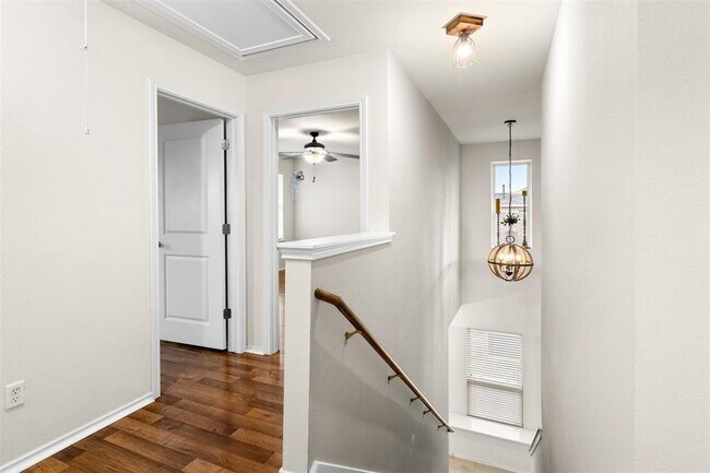 Building Photo - 3560 Pauling Loop