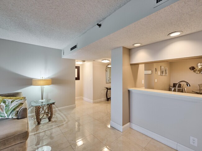Building Photo - 3420 S Ocean Blvd