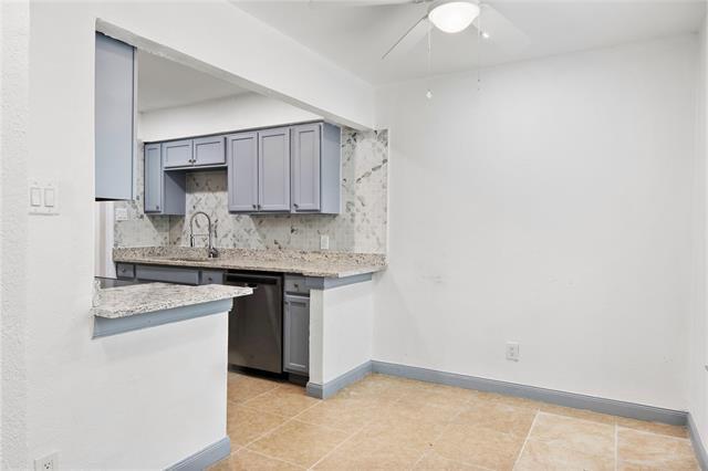 Building Photo - 4620 San Jacinto St