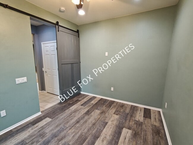 Building Photo - 10947 E Passion Flower Ln