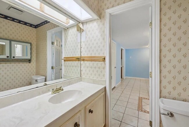 Building Photo - 5710 Glasgow Ln