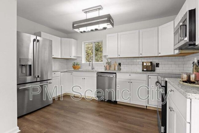 Building Photo - 3919 Weldon Dr