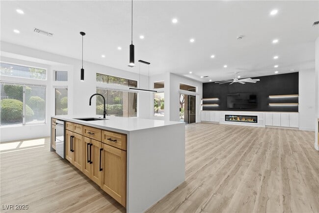 Building Photo - 10709 Hunters Woods Pl