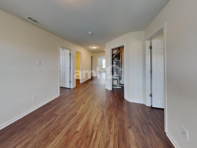 Building Photo - 3230 Brandenburg Dr