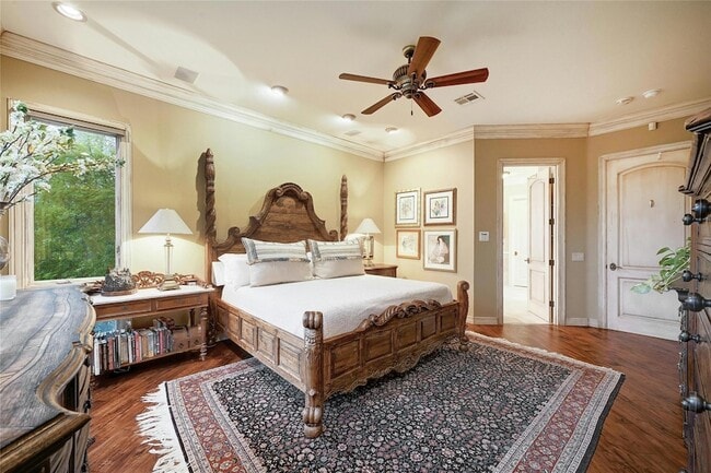 Building Photo - 2305 Barton Creek Blvd