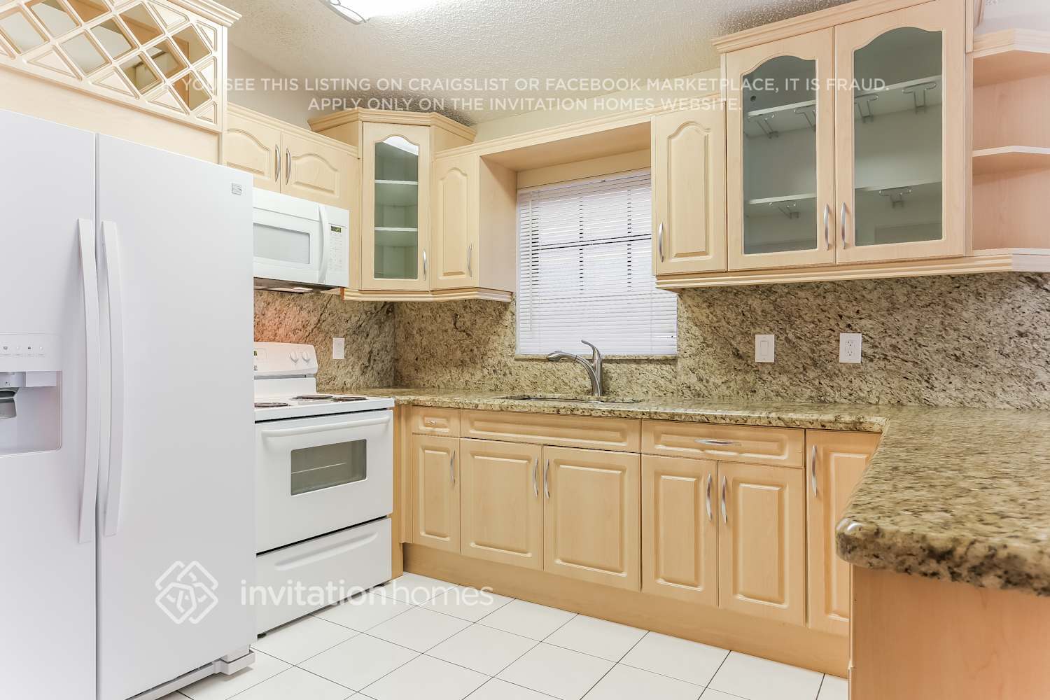 Building Photo - 2522 W 72nd St