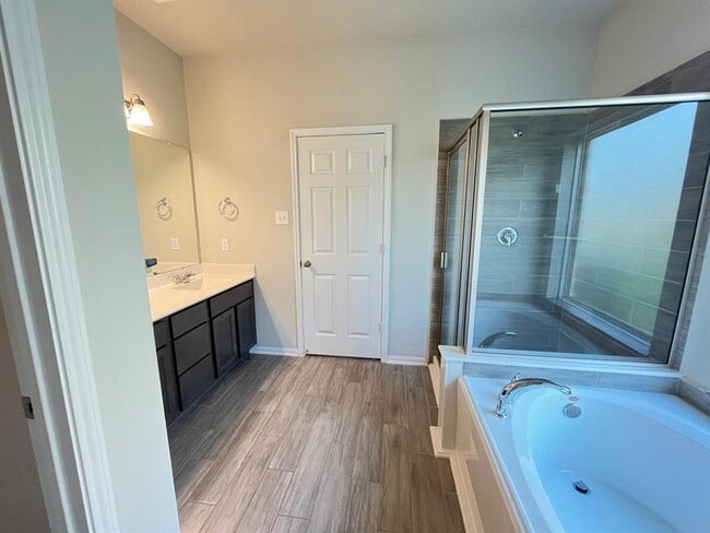 Building Photo - 3134 Everwood Trl