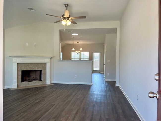 Building Photo - 127 Dawson's Ml Dr