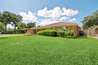 Building Photo - 5719 Turtle Creek Rd