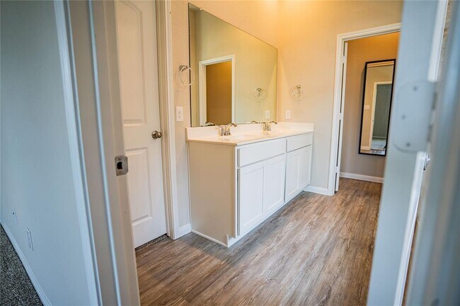 Building Photo - 24227 Brookdale Heights Pl