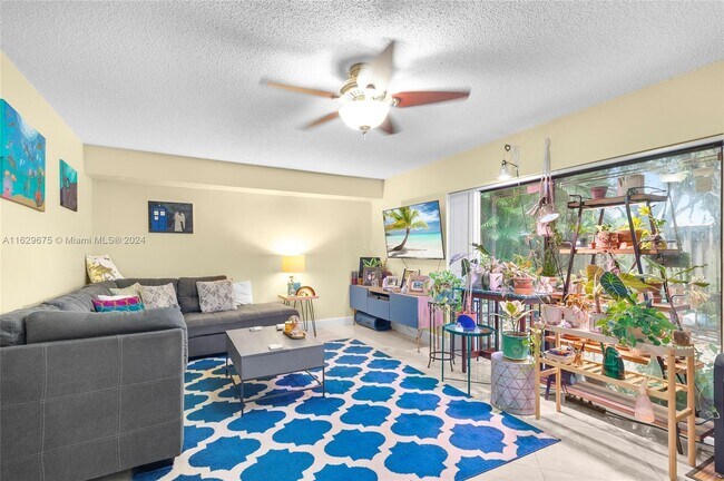 Building Photo - 751 NW 99th Cir