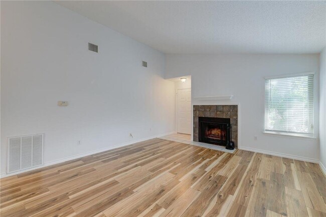Building Photo - 12918 Lazyfield Trail
