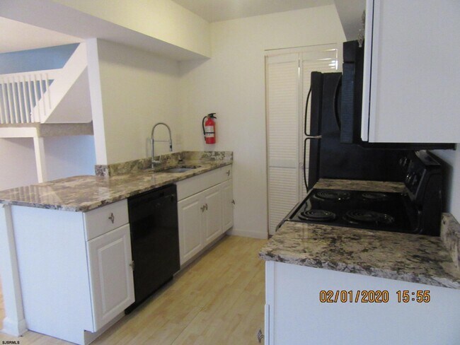 Building Photo - 2743 Evergreen Ct